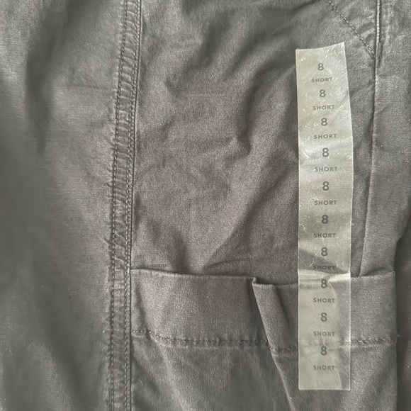 American Eagle Snappy Stretch High-Waisted Baggy Cargo Jogger 8 Short - Picture 5 of 8